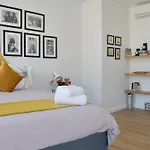 Modern Designer Penthouse With Panoramic Views Amanda