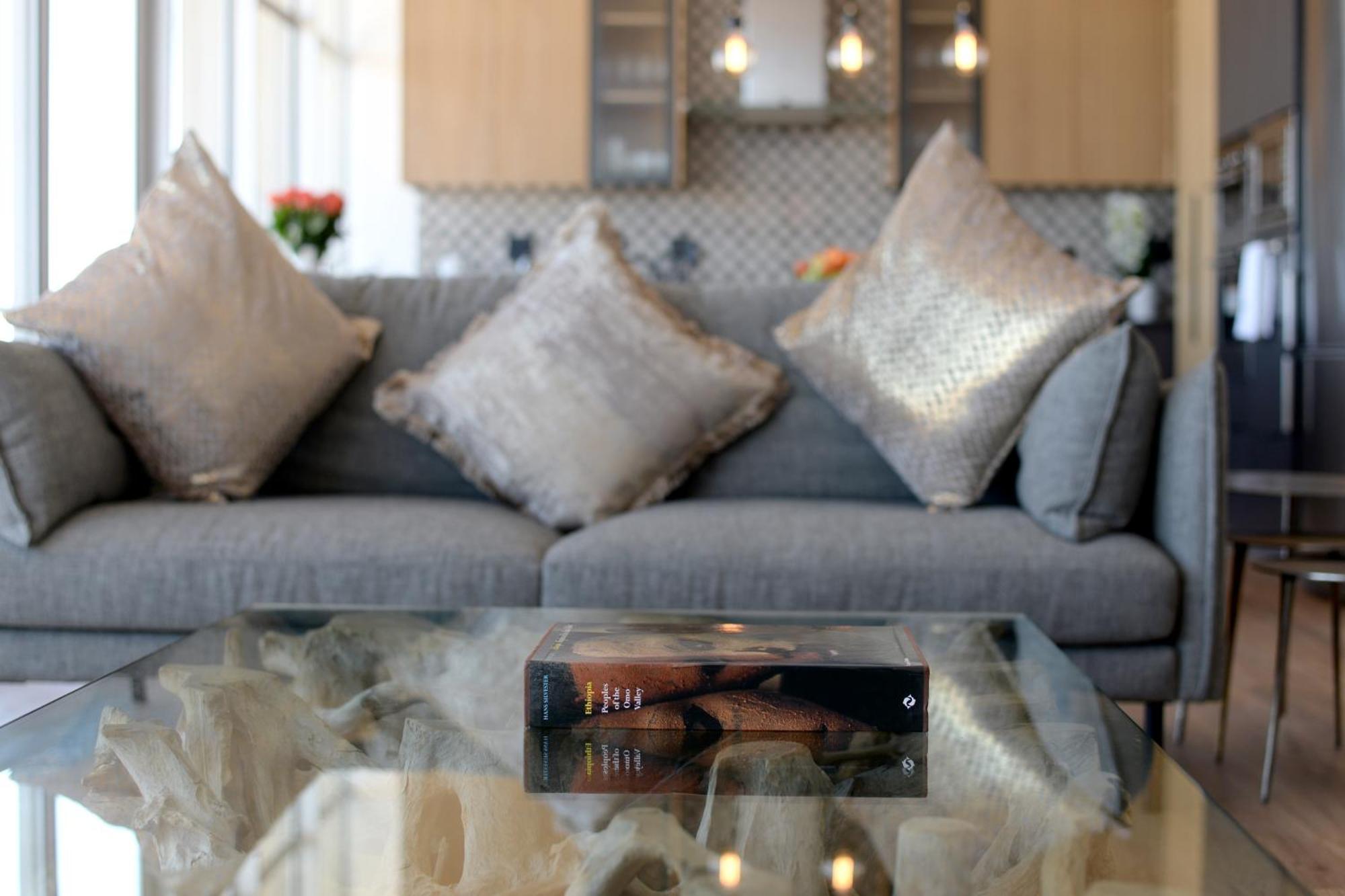 Modern Designer Penthouse With Panoramic Views Amanda Le Cap