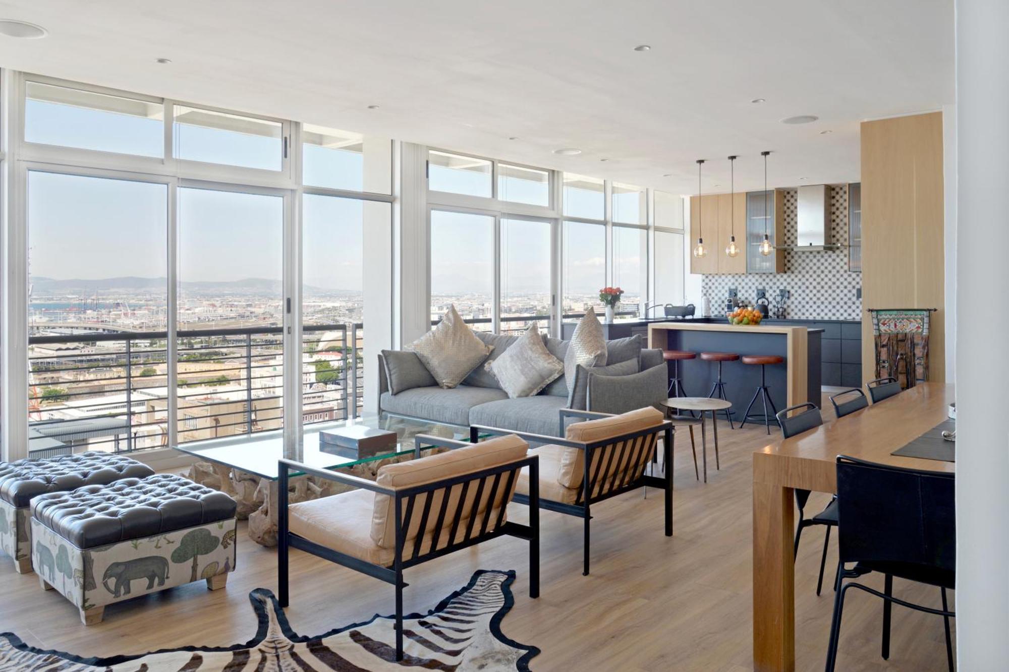 Modern Designer Penthouse With Panoramic Views Amanda