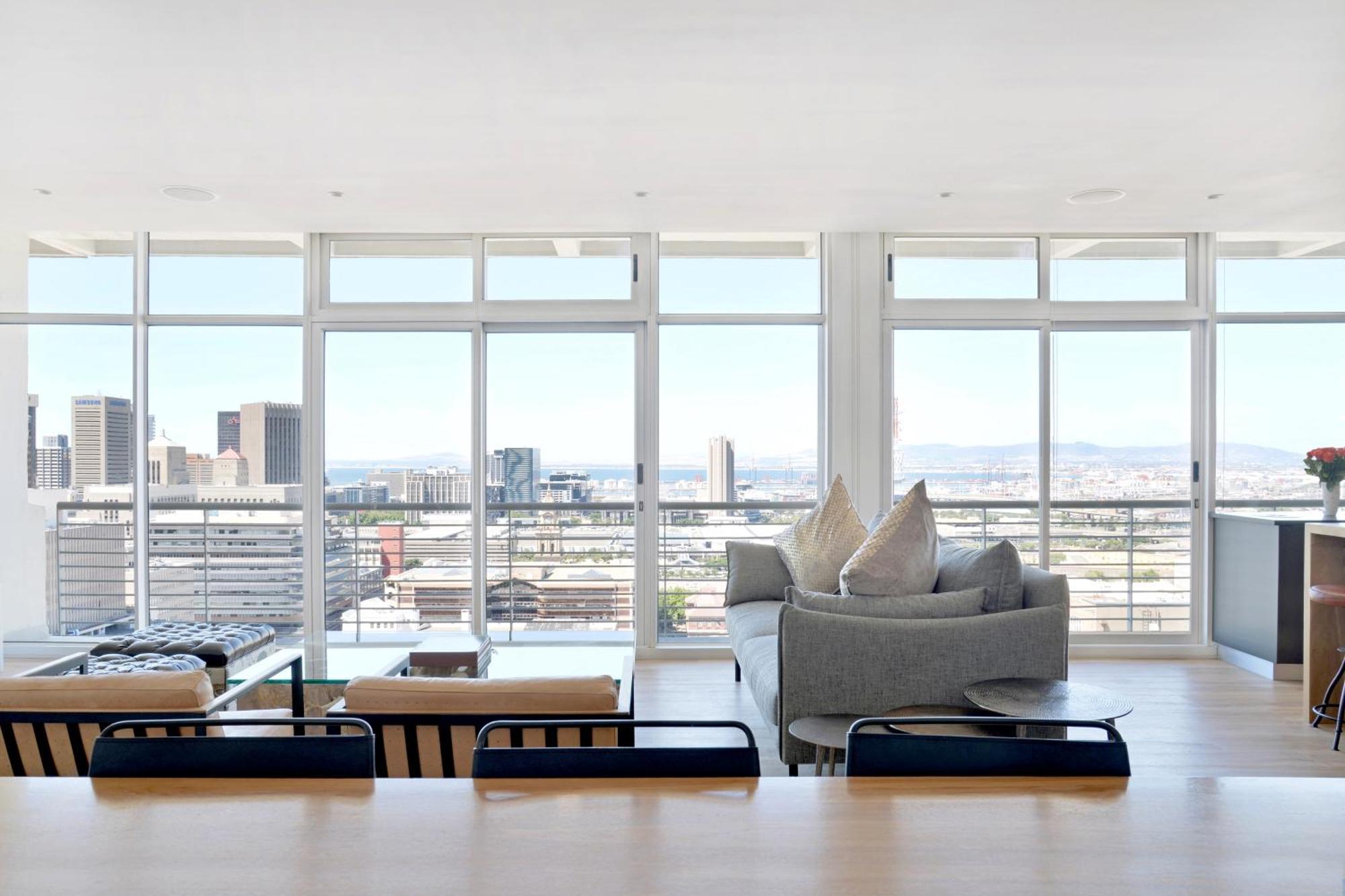 Modern Designer Penthouse With Panoramic Views Amanda Appartement Le Cap