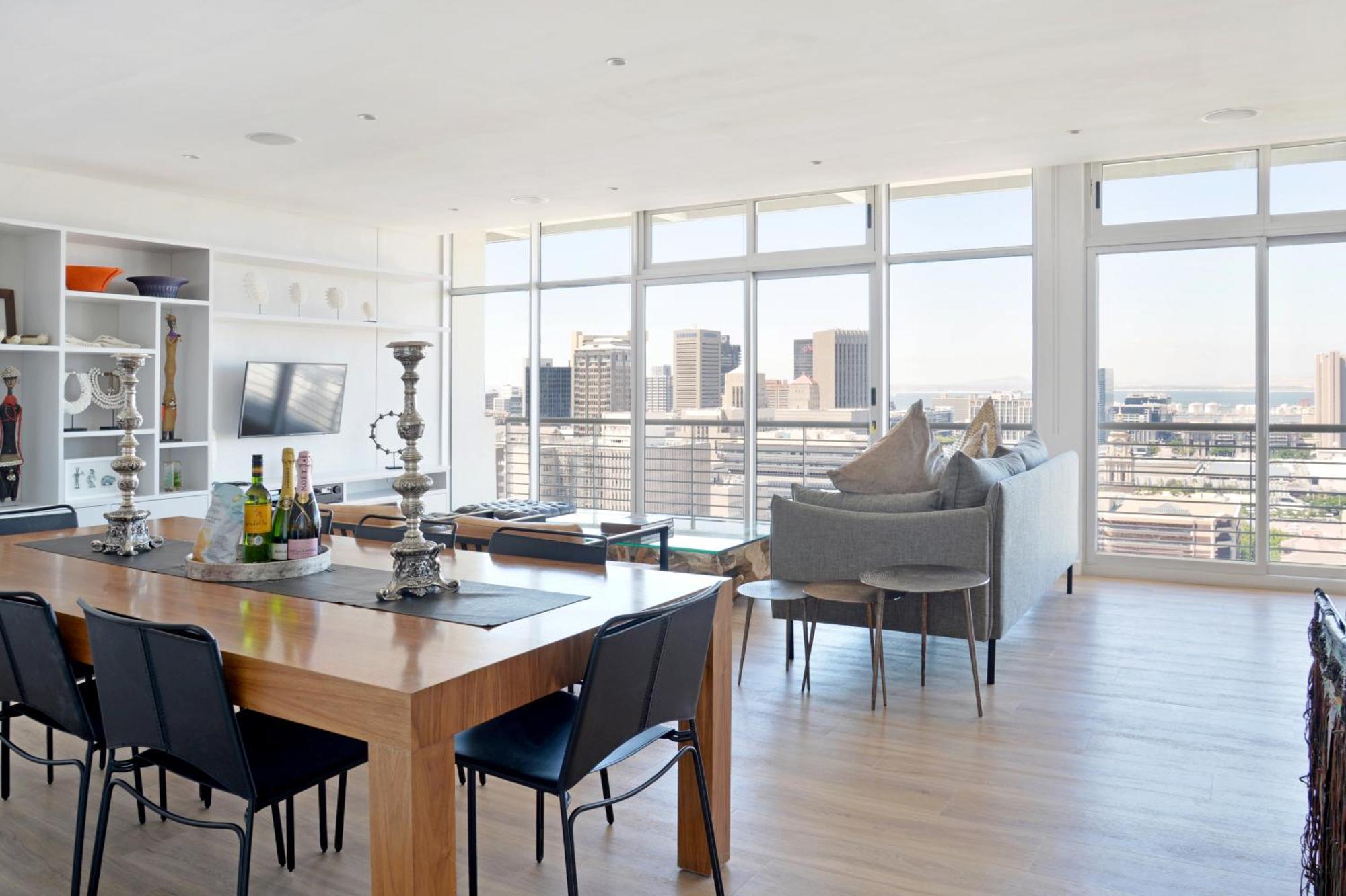 Modern Designer Penthouse With Panoramic Views Amanda Appartement