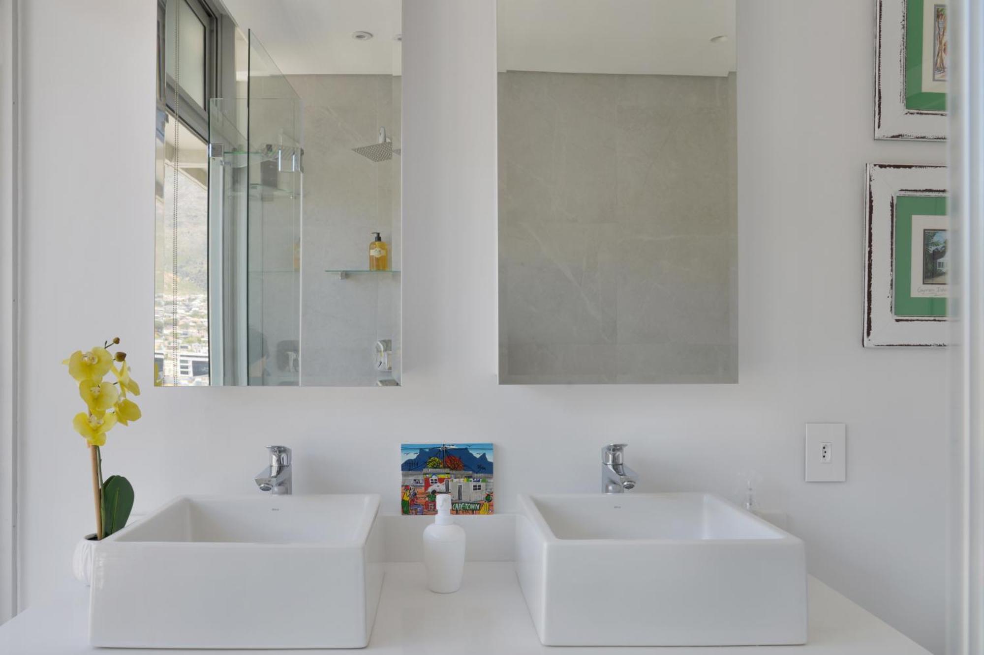 Modern Designer Penthouse With Panoramic Views Amanda * Le Cap