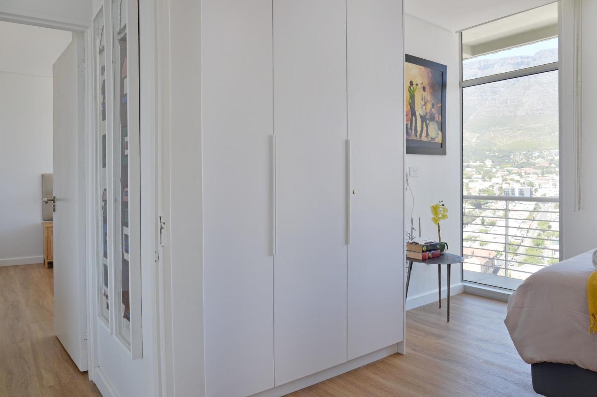 Modern Designer Penthouse With Panoramic Views Amanda Appartement Le Cap