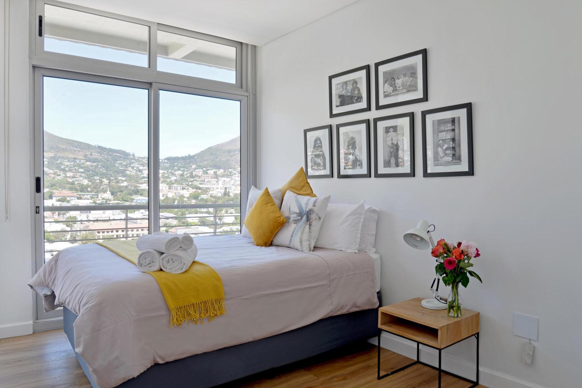 Modern Designer Penthouse With Panoramic Views Amanda Appartement Le Cap